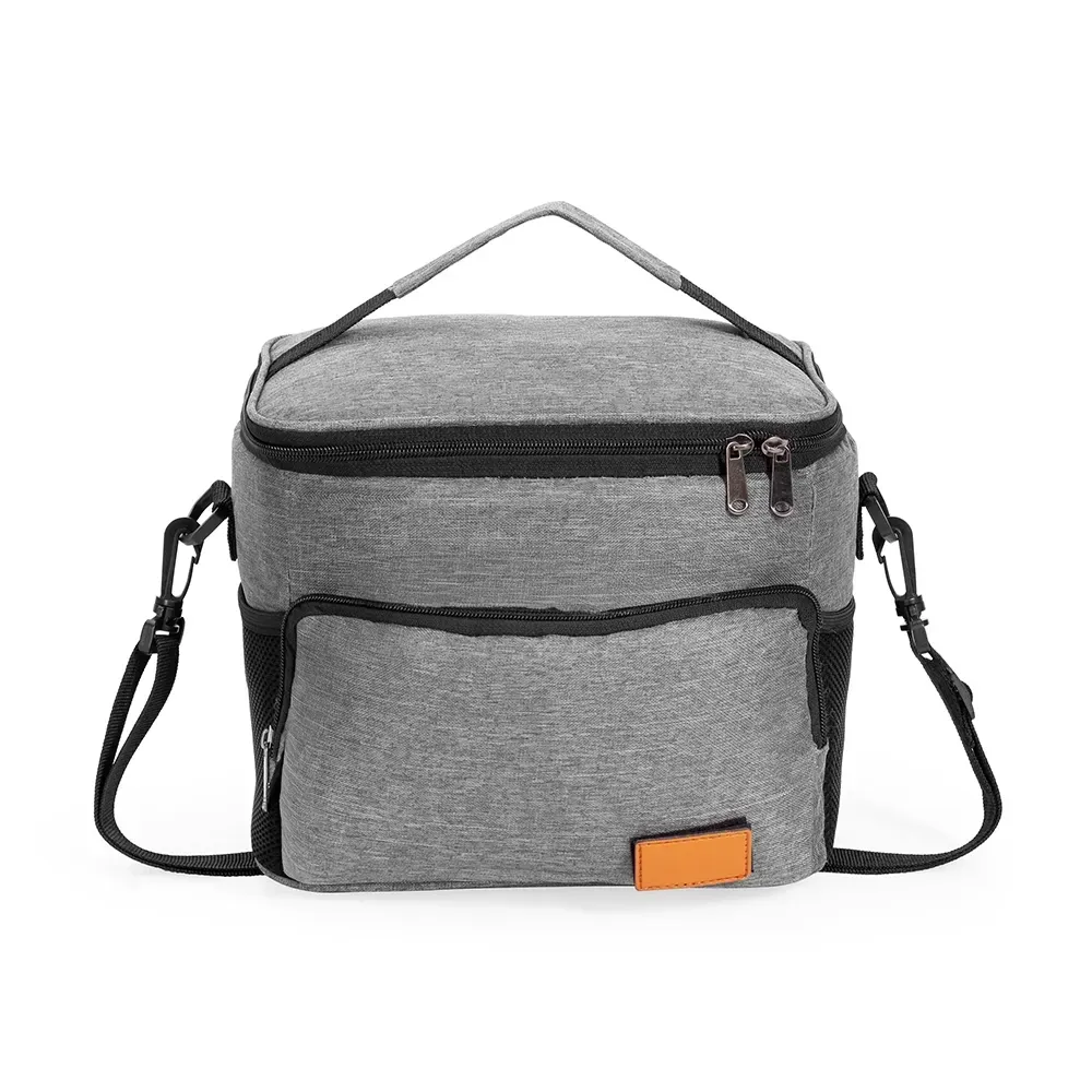 Bolsa Térmica de Oxford 11L com Plaquinha em Couro Sintético e Velcro Personalizada, cor cinza