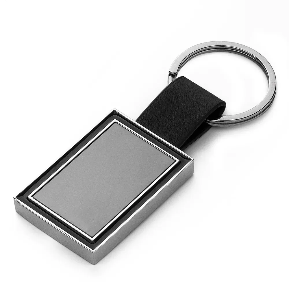Chaveiro personalizado em metal níquel, alça em PU, cor preta