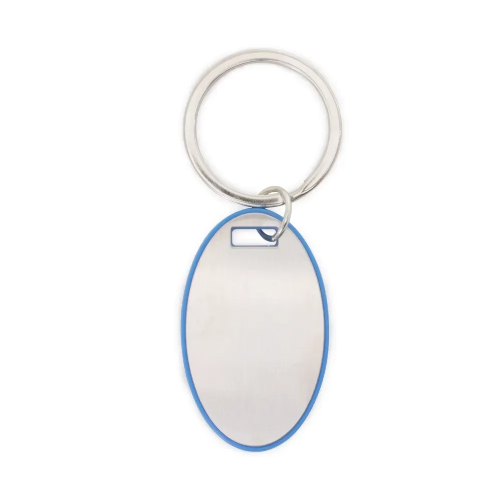 Chaveiro personalizado com detalhe plástico e chapa metálica, cor azul