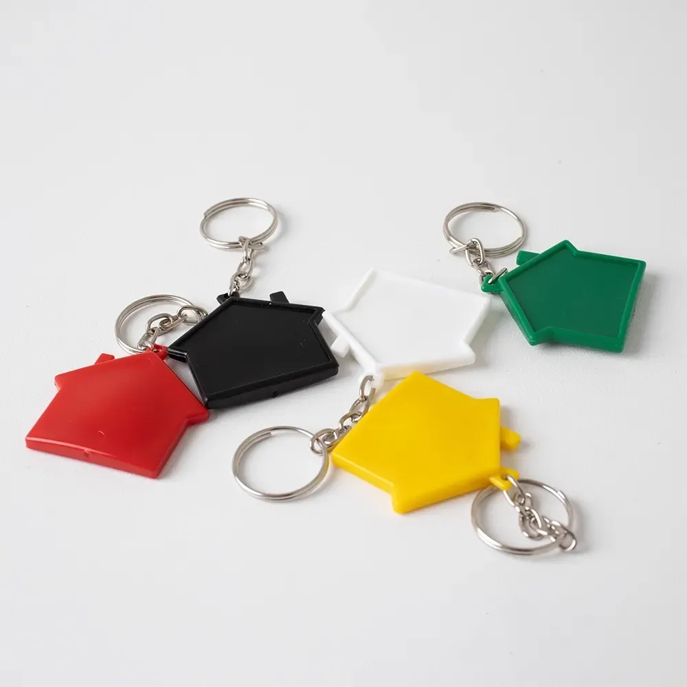 Chaveiro personalizado em plástico, formato de casa, cor preta