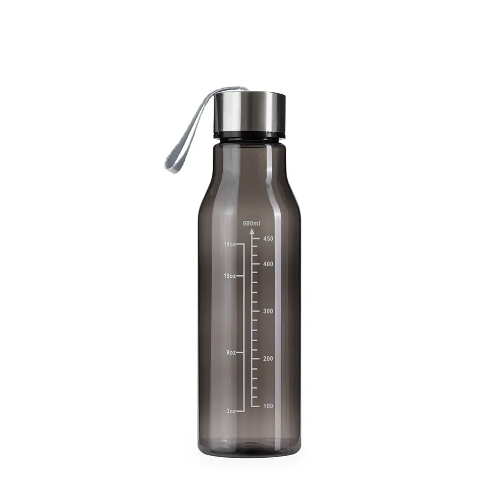 Garrafa plástica 615ml com marcação de volume personalizada fumê