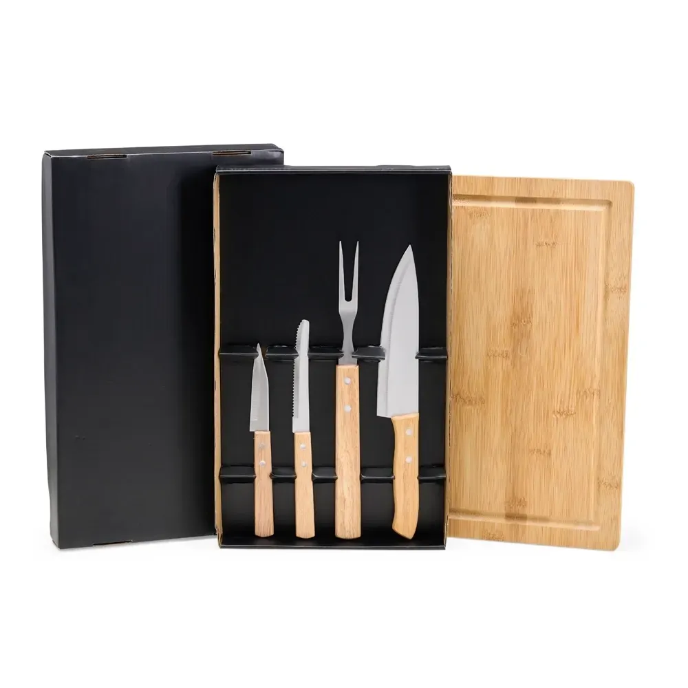 Kit Churrasco 5 Peças com tábua de bambu, caixa de papelão, cor preta