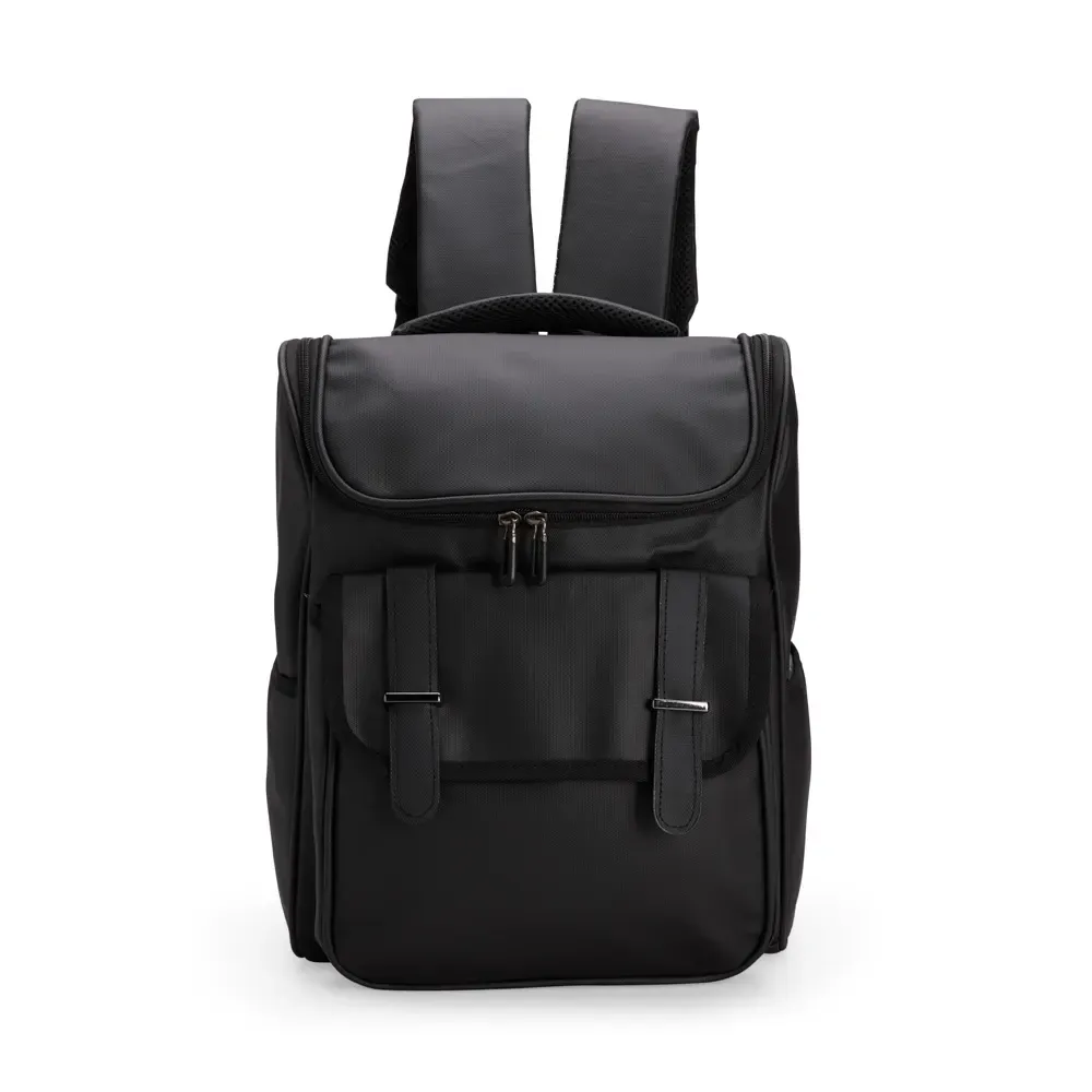 Mochila Couro Sintético 18L com botões magnéticos personalizada em preto