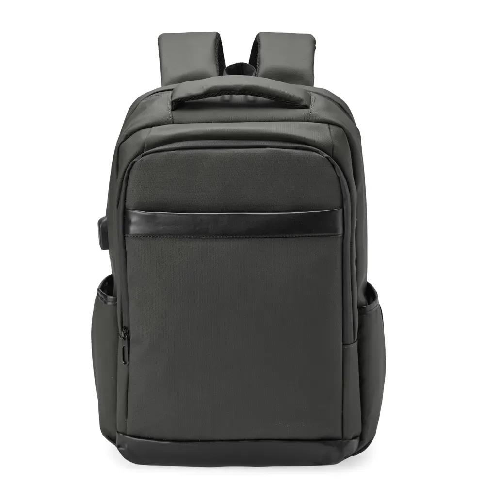 Mochila Couro Sintético 26L com USB e plaquinha personalizada em verde