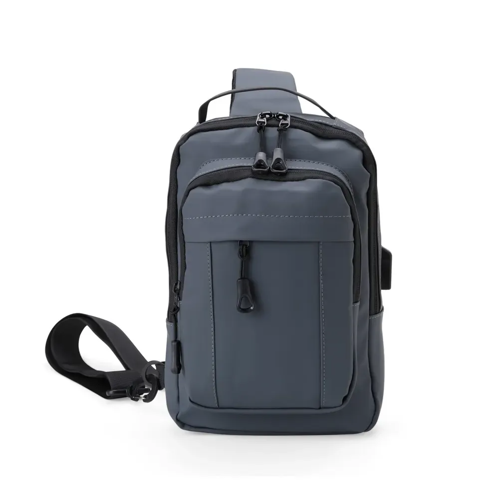 Mochila de ombro couro sintético 8L com USB personalizada em cinza